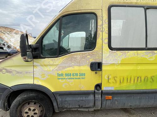 Used Left front door Left front door 38930723 38930723