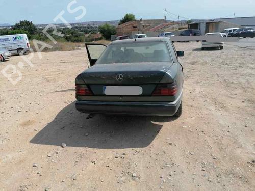 MERCEDES-BENZ 124 Saloon (W124) 300 D (124.130) (109 hp) 901277