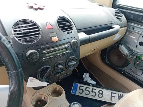 Venstre foran utvendig håndtak VW NEW BEETLE Convertible (1Y7) 1.6 | BP25026453C128 
