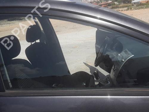 Used Front right door window TOYOTA COROLLA Verso (ZER_, ZZE12_, R1_) 1.8 (ZNR11_, ZNR11R) (129 hp) 15268661