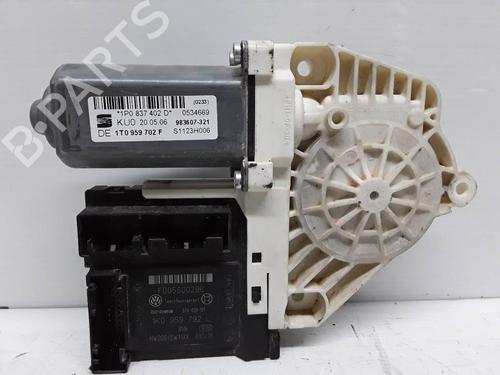 Rudehejsemotor forskærm højre SEAT LEON (1P1) 1.9 TDI (105 hp) 7473009