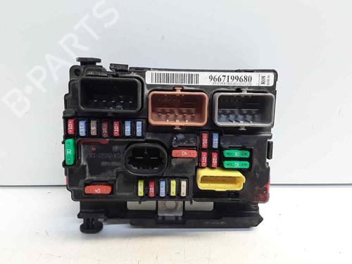 Used Fuse box Fuse box CITROËN C1 (PM_, PN_) 1.0 (68 hp) 33245741 33245741