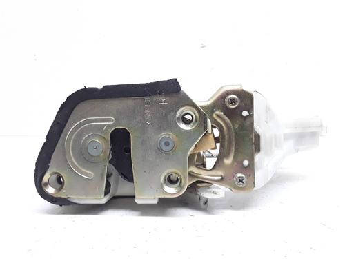 Used Rear right lock MITSUBISHI PAJERO III (V7_W, V6_W) 3.2 Di-D (V68W, V78W) (165 hp) 12316853