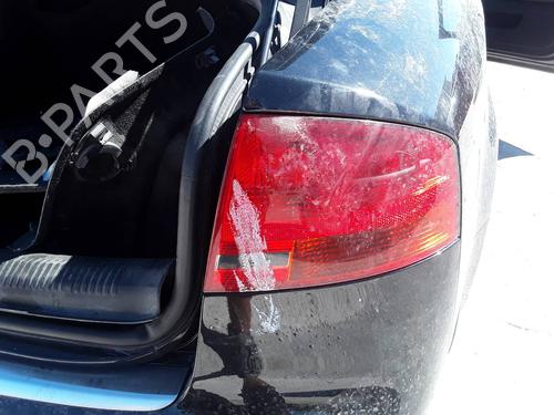Højre baglygte AUDI A4 B7 (8EC) 2.0 TDI 16V (140 hp) 15501292