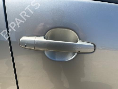 Used Front right exterior door handle TOYOTA COROLLA Verso (ZER_, ZZE12_, R1_) 1.8 (ZNR11_, ZNR11R) (129 hp) 26334549