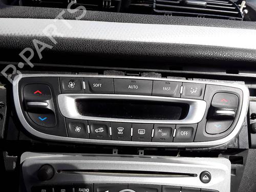AC Styreenhet / Manøvreringsenhet RENAULT MEGANE III Hatchback (BZ0/1_, B3_) 1.5 dCi (106 hp) 8785463