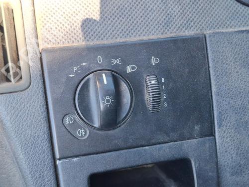 Used Headlight switch MERCEDES-BENZ VITO Bus (W639) 109 CDI (639.701, 639.703, 639.705) (95 hp) 31906583