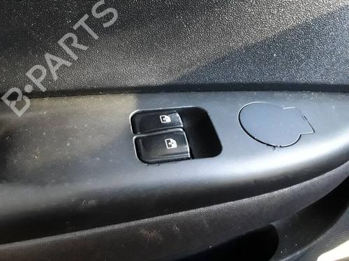 Used Left front window switch HYUNDAI i20 I (PB, PBT) [2008-2015]  16333027