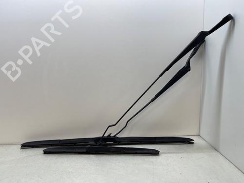 Used Front windshield wiper arm VW GOLF III (1H1) [1989-2000]  22560566