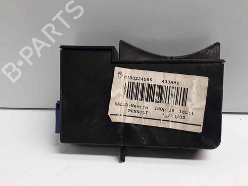 Used Electronic module RENAULT LAGUNA II (BG0/1_) [2001-2007]  30402142