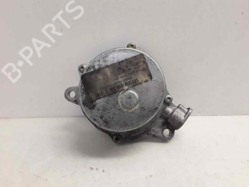 Used Vacuum pump BMW 3 (E46) 320 d (150 hp) 8629141