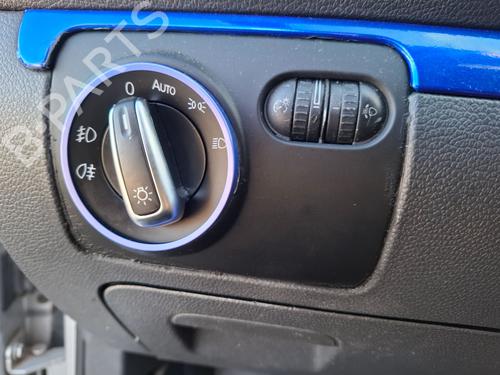 Forlygtekontakt VW GOLF V (1K1) [2003-2010]  30111245