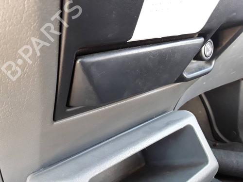 Used Ashtray FORD MAVERICK (UDS, UNS) 2.7 TD (100 hp) 14139355