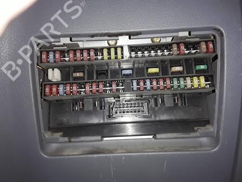 Zekeringkast MITSUBISHI CANTER Platform/Chassis (FB_, FE_, FG_) 3.0 TDi (125 hp) 10005045