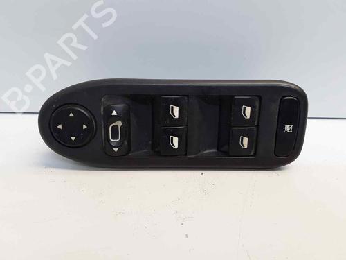 Used Left front window switch Left front window switch CITROËN C5 I (DC_) 2.0 16V (DCRFNC, DCRFNF) (136 hp) 35814074 35814074