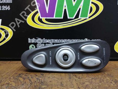 Mando elevalunas delantero izquierdo HYUNDAI COUPE I (RD) [1996-2004]  7469377