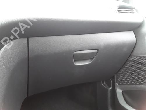 Handskerum PEUGEOT 208 I (CA_, CC_) 1.2 VTI 82 (82 hp) 9401538