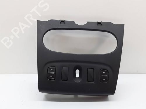 kombi-kontakt-stilkkontakt-dacia-sandero-2008-32328745 main image