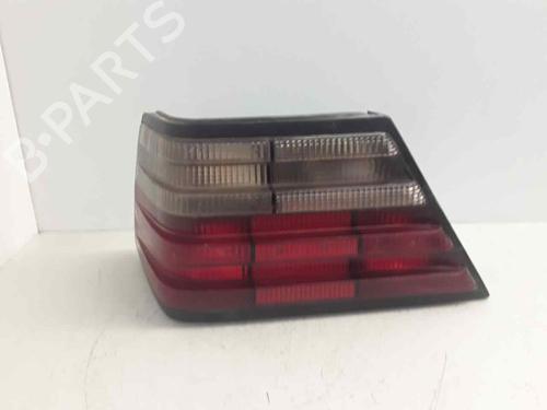 Used Left taillight MERCEDES-BENZ 124 Saloon (W124) 200 D (124.120) (75 hp) 19039158
