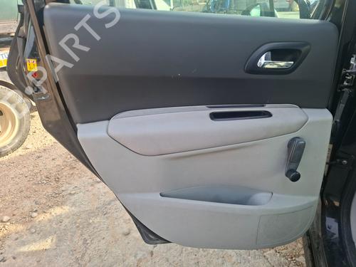 Venstre bakpanel PEUGEOT 3008 I MPV (0U_) 1.6 HDi (109 hp) 31723428