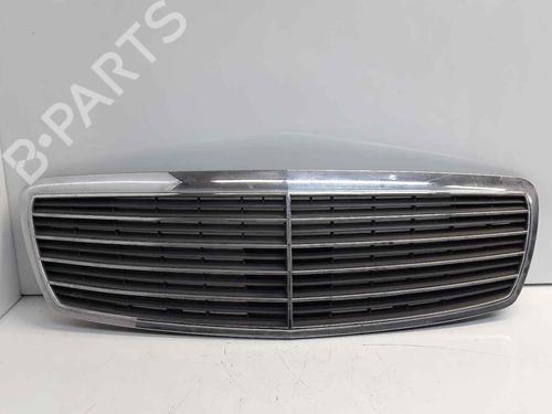 Used Grille Grille MERCEDES-BENZ E-CLASS (W211) E 270 CDI (211.016) (177 hp) 33734446 33734446