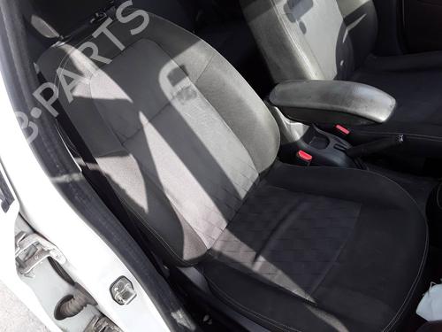 right-front-seat-citroen-c-elysee-dd_-2012-34450333 main image