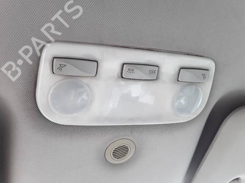 Plafonnier RENAULT MEGANE III Hatchback (BZ0/1_, B3_) 1.9 dCi (BZ0N, BZ0J) (131 hp) 10031775