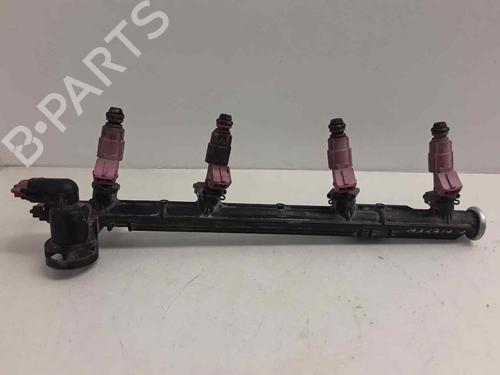 Used Injection rail FORD FIESTA Hatchback Van (JV_) D 1.8 (60 hp) 25223482