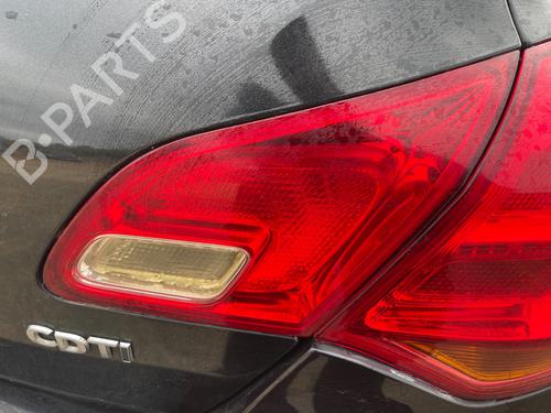 Farolim direito da mala OPEL ASTRA J (P10) [2009-2016]  31117881