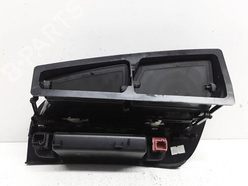 Air vent PEUGEOT 5008 (0U_, 0E_) 2.0 HDi 150 / BlueHDi 150 | BP12316728I21