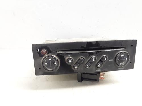 Used Radio RENAULT CLIO III (BR0/1, CR0/1) 1.4 16V (98 hp) 17551235