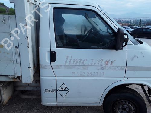 Used Right front door VW TRANSPORTER T4 Platform/Chassis (70E, 70L, 70M, 7DE, 7DL, 7D [1990-2003]  15606208