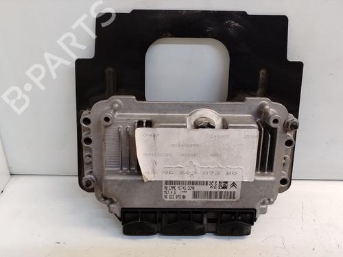 Calculateur moteur (ecu) Calculateur moteur (ecu) 37182990 37182990