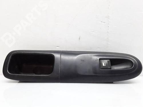 Used Right front window switch Right front window switch PEUGEOT 406 (8B) 2.0 HDI 110 (109 hp) 8070908 8070908