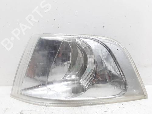 Used Left front indicator VOLVO V40 Estate (645) 1.6 (109 hp) 10570452