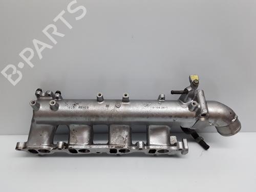 Used Intake manifold NISSAN PRIMERA Hatchback (P12) 2.2 Di (126 hp) 7473209