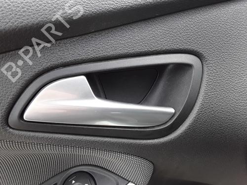Used Front left interior door handle FORD FOCUS III 1.6 TDCi (95 hp) 17362689