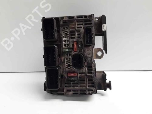 Used Fuse box CITROËN C6 (TD_) 2.7 HDi (204 hp) 30160329