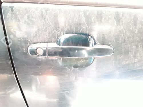 Używane Klamka zewnętrzna drzwi przednich prawych TOYOTA RAV 4 II (_A2_) 2.0 4WD (ACA21, ACA20) (150 hp) 13733237
