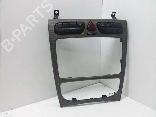 Used Warning switch MERCEDES-BENZ C-CLASS (W203) C 200 CDI (203.004) (116 hp) 7471423