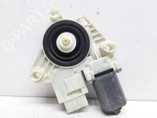 Used Right rear window motor SKODA RAPID (NH3, NK3, NK6) 1.6 TDI (105 hp) 10529442
