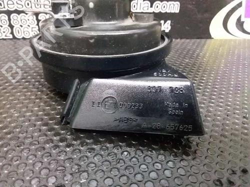 Used Horn MERCEDES-BENZ C-CLASS (W202) [1993-2000]  14141696