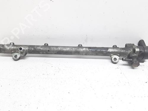 Used Injection rail MERCEDES-BENZ C-CLASS (W203) C 220 CDI (203.006, 203.008) (143 hp) 13733223