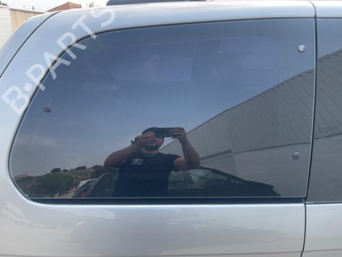 Used Rear right quarter glass KIA CARNIVAL II (GQ) [1999-2007]  27440633