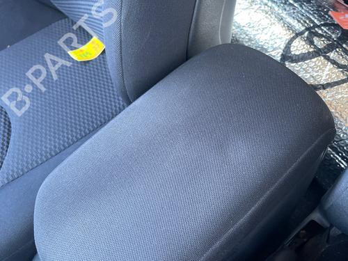 Used Armrest / Center console TOYOTA RAV 4 III (_A3_) [2005-2014]  30288575