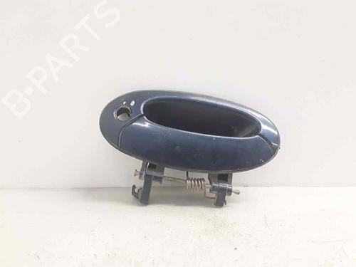 Used Front left exterior door handle HYUNDAI LANTRA II (J-2) 1.9 D (68 hp) 18967382
