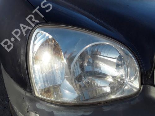 Used Right headlight HYUNDAI SANTA FÉ I (SM) 2.0 CRDi (113 hp) 9146701