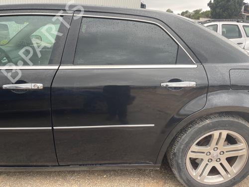Used Left rear door CHRYSLER 300C (LX, LE) 3.0 CRD (218 hp) 31177640