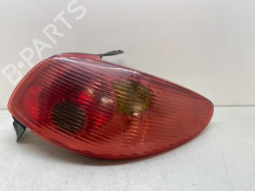 Højre baglygte PEUGEOT 206 Hatchback (2A/C) 1.9 D (69 hp) 25994724