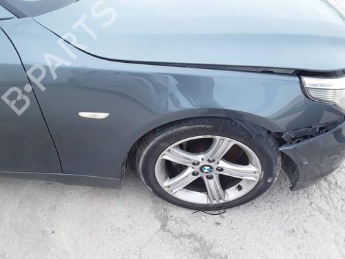 Forkjerm høyre BMW 5 (E60) 530 d (218 hp) 32250988